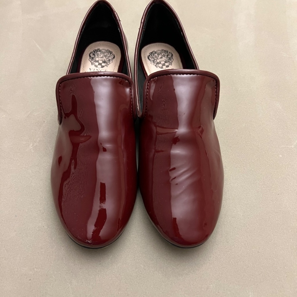 Vince Camuto Lindgren Flat (Women) - NWOT